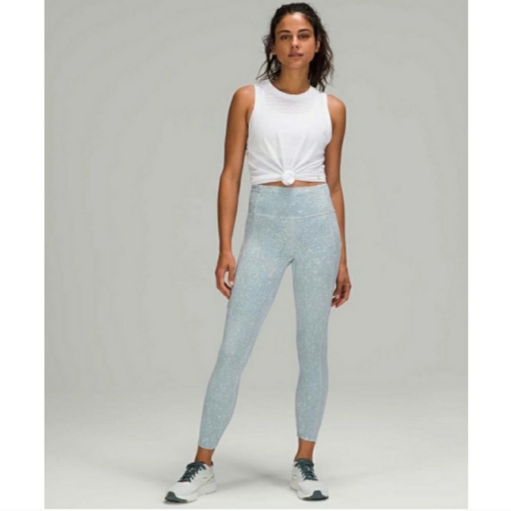 Lululemon Fast and Free Tight Size 8 City Grit White Blue Fog
